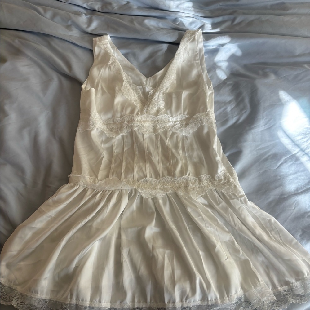 Elegant White Lace Dress